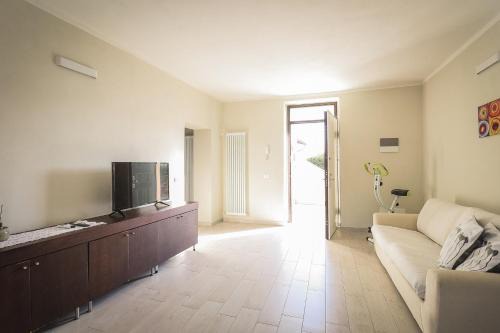 Massa Apartment | Appartamento nuovissimo con parcheggio gratuito