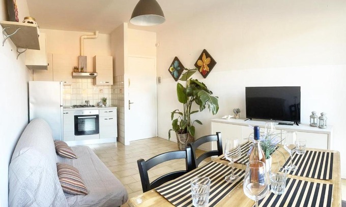 Mazzanta Apartment | Appartamento Quelli Della Notte a La Mazzanta by Zoom In Earth