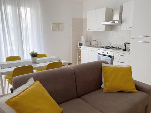 Negrar Apartment | APPARTAMENTO ROSE E TULIPANI 5
