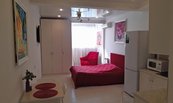 Tsentralnyy Apartment | Appartaments by the riviera