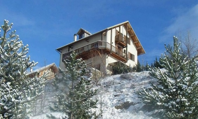 Les Vigneaux House | Appartement Entièrement Rénové, Sports de Montagne et Farniente