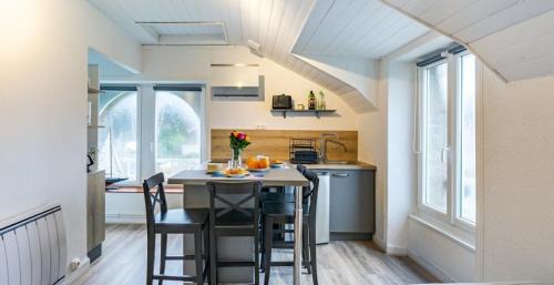 Perros-Guirec Apartment | Appartement à côté du port de Ploumanac'h