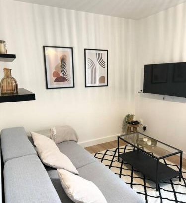 Mont-de-Marsan Apartment | Appartement Éloi - 1 Chambre