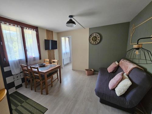 Mont-Dore Apartment | Appartement 1-4 personnes, Résidence "Le Belouga"