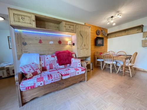 Flumet Apartment | Appartement 2 chambres au pied des pistes avec piscine intérieure - FR-1-505-228