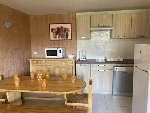 Orcieres-Merlette Apartment | Appartement 2 pièces cabine 8 pers, proche pistes et commerces, Orcières - FR-1-262-87