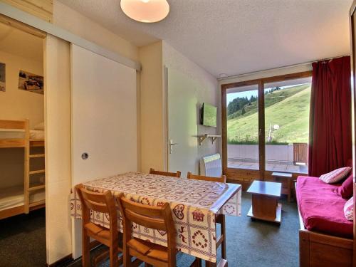 Plagne Soleil Apartment | Appartement 2 pièces au pied des pistes avec terrasse et casiers à skis - FR-1-455-120