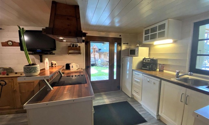 Les Prodains Apartment | Appartement 2 pièces, 5 min du téléphérique Avoriaz, navette gratuite, parking, jardin, services inclus - FR-1-754-41