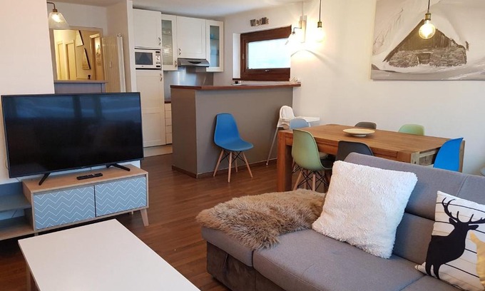 Arc-1600 Apartment | Appartement 3 pièces cabine 8 pers à Arc 1600, proche pistes et commerces - FR-1-411-588