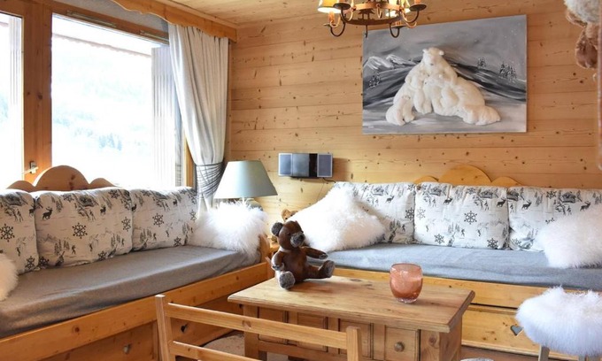 Meribel Centre Apartment | Appartement 3 pièces avec balcon, parking et wifi, proche du centre de Méribel, pour 7 personnes - FR-1-180-211
