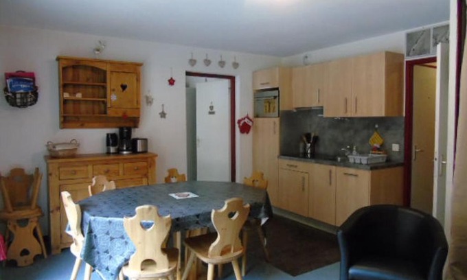 Valfrejus Apartment | Appartement 3 pièces idéal à Valfréjus, 100m télécabine, balcon sud, 6 pers, draps inclus - FR-1-561-71