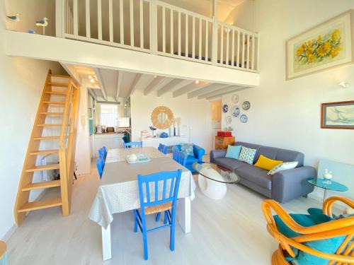 Fouras Apartment | Appartement 4/5 pers, piscine, face mer, Fouras - FR-1-709-82