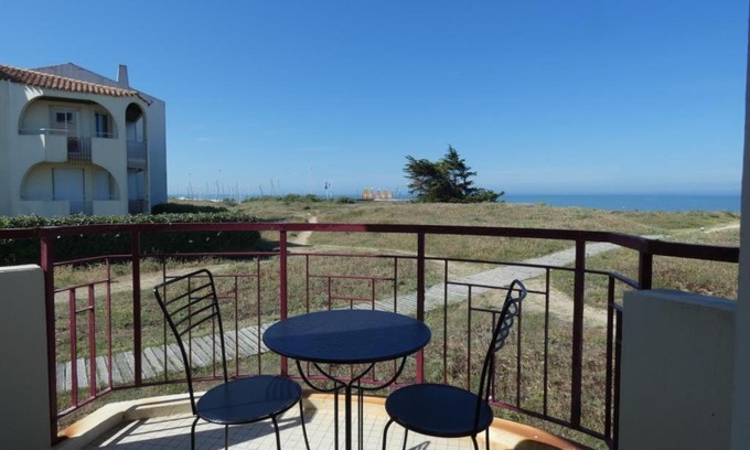 Notre-Dame-de-Monts Apartment | Appartement 4 pers avec balcon, parking et animaux admis - FR-1-540-185