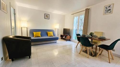 Saint-Thomas-d'Aquin Apartment | Appartement A SAINT DES PRES EN PLEIN COEUR DE PARIS !
