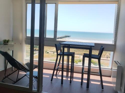 Saint-Jean-de-Monts Apartment | Appartement Confort à Saint Jean de Monts - Plage à Proximité, Parking, Wi-Fi - FR-1-323-496