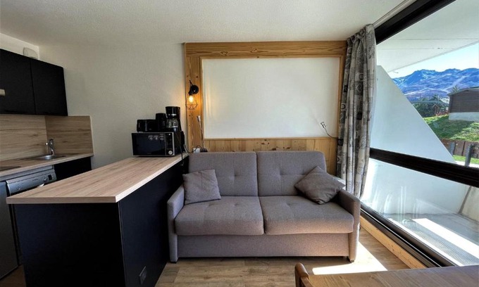 Les Menuires Apartment | Appartement Chaleureux 4 Pers - Pied des Pistes - Quartier Brelin - FR-1-452-270