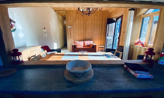 Saint-Jean-dʼAulps Apartment | Appartement cosy avec jardin