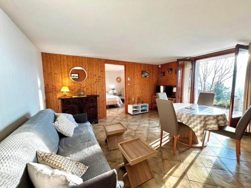 Veyrier-du-Lac Apartment | Appartement confortable avec terrasse et WiFi - FR-1-432-32