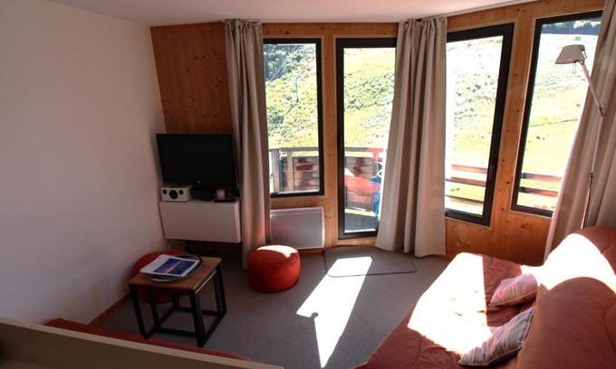 Avoriaz Apartment | Appartement cosy à Avoriaz - Hauts Forts, 5 pers, balcon sud, proche village, skis aux pieds - FR-1-633-63