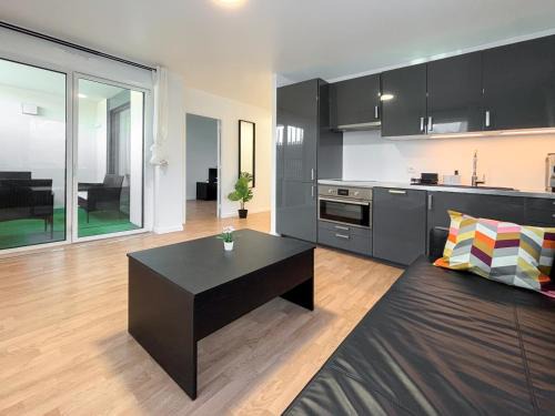 Saint-Denis Apartment | Appartement Cosy avec Loggia et Parking privé