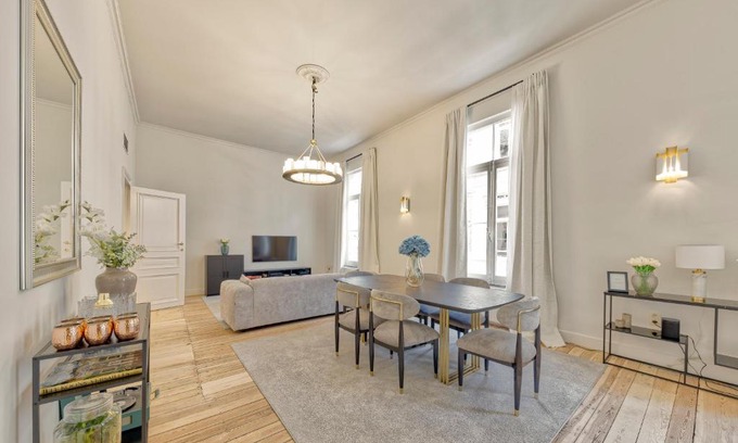 Ilot Sacre Apartment | Appartement dans l'hypercentre