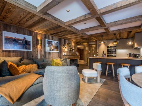 Meribel Apartment | Appartement de luxe avec accès ski aux pieds, spa, terrasses ensoleillées et services hôteliers inclus - FR-1-613-61
