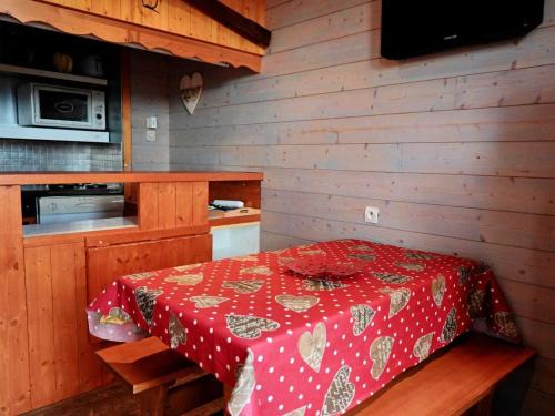 Vallandry Apartment | Appartement duplex 3 pièces, 6 pers, Vallandry, accès pistes, animaux admis - FR-1-411-83