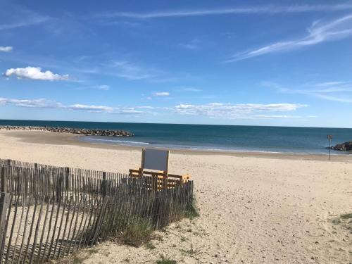 Frontignan Apartment | Appartement en bord de plage serviettes non incluses