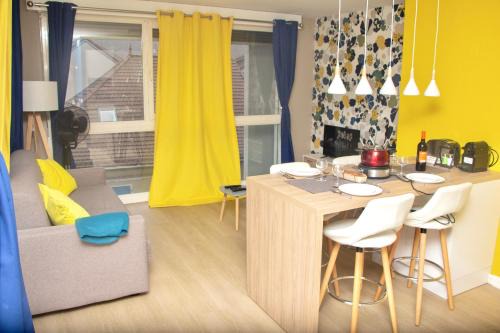 Cluses Apartment | APPARTEMENT ENTRE GENÈVE ET CHAMONIX AU PIED DES MONTAGNES