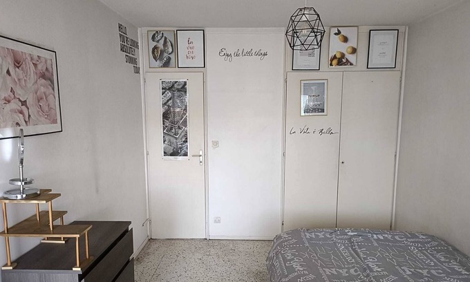 Les Cevennes Boat Rental | Appartement Familial Lumineux, Proche de Toutes Commodités