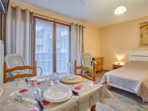 Barbotan-les-Thermes Apartment | Appartement T1 bis lumineux avec balcon, parking, et Wifi - 2 personnes - FR-1-841-63