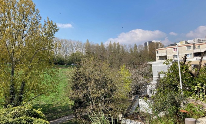 Bois Cadet-Montesquieu Apartment | appartement duplex spacieux et calme, proche paris, au vert