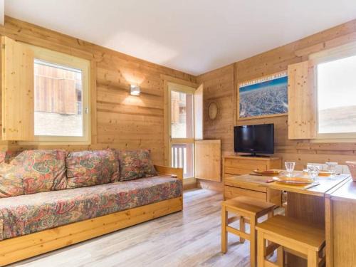 Montchavin Apartment | Appartement rénové proche Paradisio, 200m des pistes, balcon, TV - FR-1-181-2831