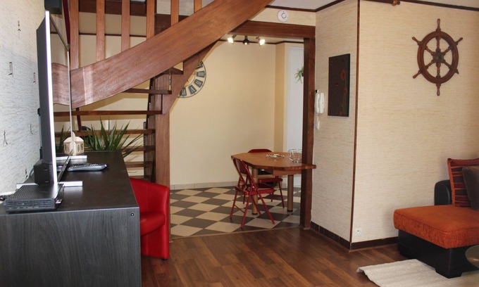 Ver-sur-Mer House | Appartement Indépendant Dans Maison 100 m de la Plage