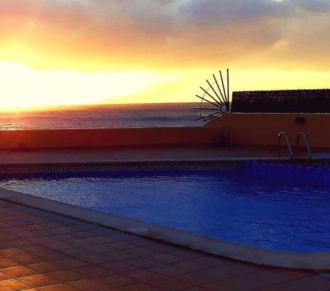 Playa de la Calera Apartment | Appartement Lona, El Cieno mit Pool direkt am Meer