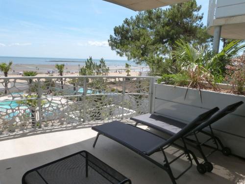 La Tranche-sur-Mer Apartment | Appartement luxe 2 chambres, balcon, accès plage, piscine, animaux admis, parking - FR-1-194-236