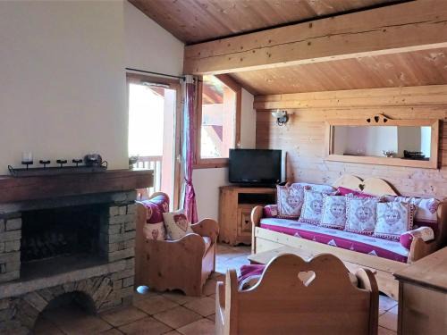 Arc-2000 Apartment | Appartement montagnard spacieux avec balcon, proche pistes et commerces, accès piscine et sauna - FR-1-411-700