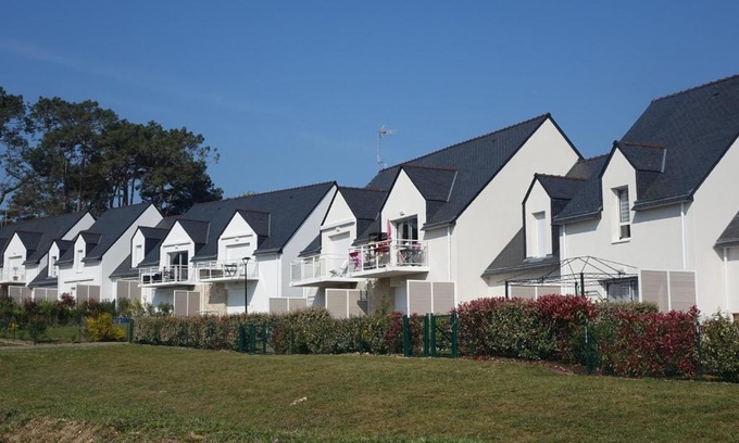 Sarzeau Apartment | Appartement neuf 2-4 pers, terrasse et jardin, à 400m de la plage du Rohaliguen - FR-1-639-35