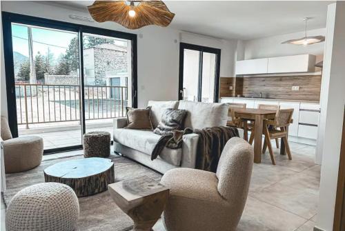 Formigueres Apartment | Appartement neuf 6 personnes JARDIN