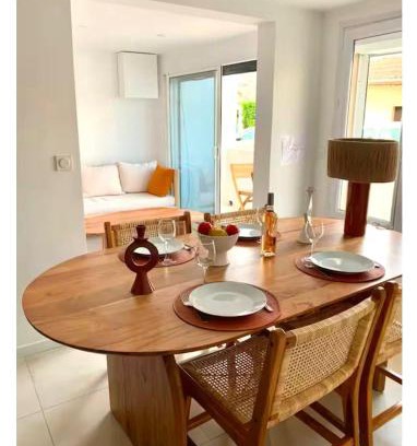 8th Arrondissement House | Appartement Privé aux Goudes