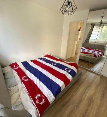 Pantin Apartment | Appartement proche La Villette avec 2 balcons