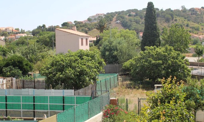 Banyuls-sur-Mer Apartment | Appartement rénové avec terrasse, à deux pas du centre et de la mer, idéal pour 4 personnes - FR-1-309-4