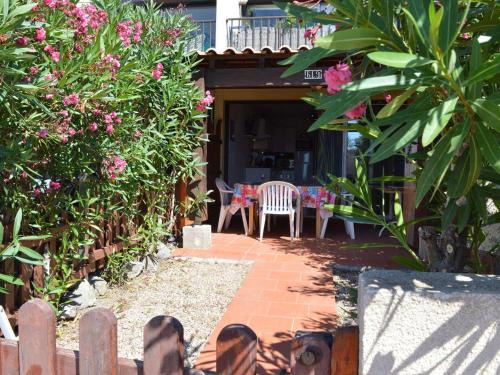 Saint-Pierre-la-Mer Apartment | Appartement RDC 2 pièces+cabine, piscine, terrasse, parking privé - Saint Pierre La Mer - FR-1-229D-71