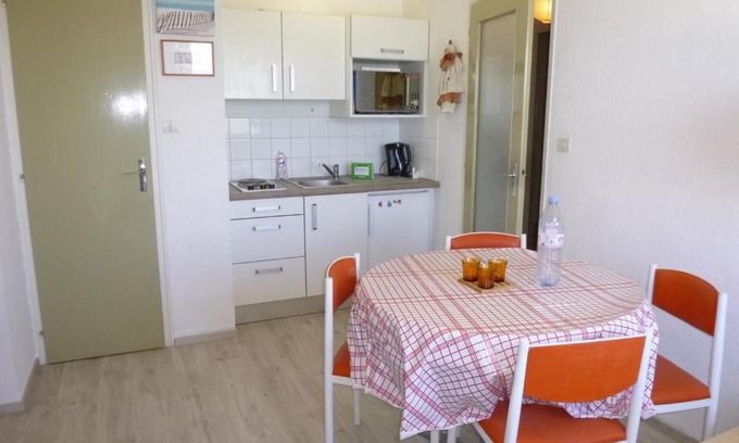 Saint-Jean-de-Monts Apartment | Appartement Saint-Jean-de-Monts, 2 pièces, 4 personnes - FR-1-224C-146