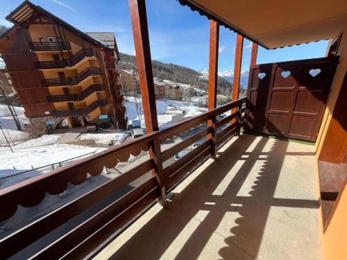 Risoul Apartment | Appartement skis aux pieds BETELGEUSE