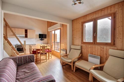Saint-Jean-dʼAulps Apartment | APPARTEMENT SPACIEUX AVEC BALCON - SAINT JEAN D AULPS STATION - 8 Personnes - OURSON 57-58