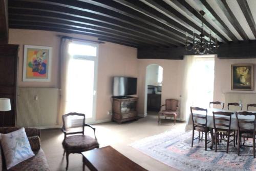 La Bourboule Apartment | Appartement spacieux 78m2 plein centre, balcon, jusqu’à 6 personnes