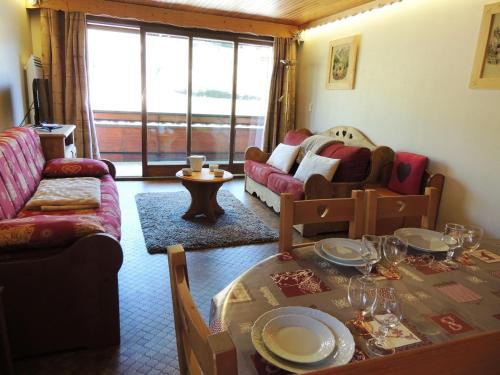 Les Gets Apartment | Appartement T2 au pied des pistes, cœur de village - 3 étoiles - 4 personnes - FR-1-598-65