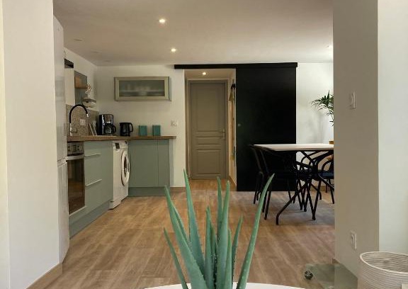 Aix-les-Bains Apartment | Appartement T2 rez de chaussée villa Les Tamaris Aix-les-Bains