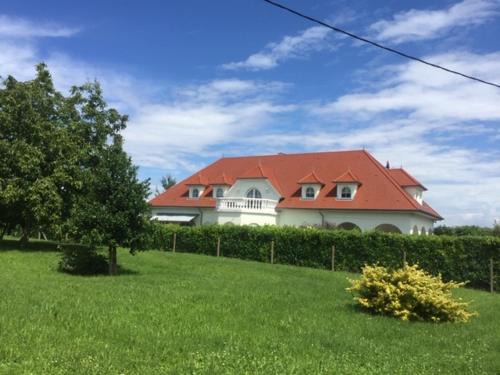 Oberlauterbach Apartment | Appartement -Villa ROYAL Hélène